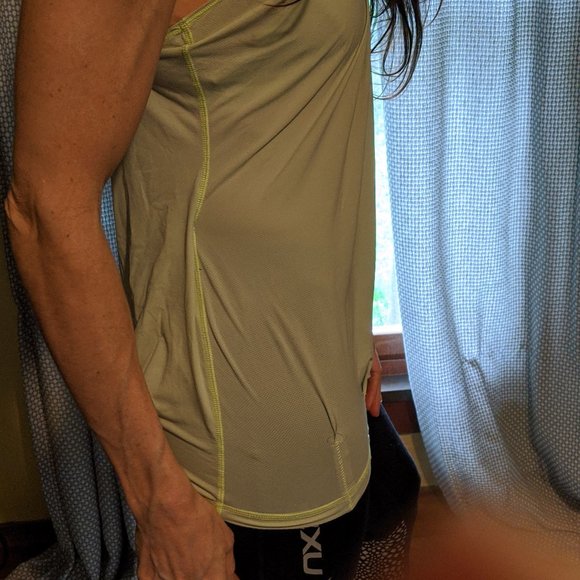 Lululemon Flow and Go Size 4 - Picture 3 of 8